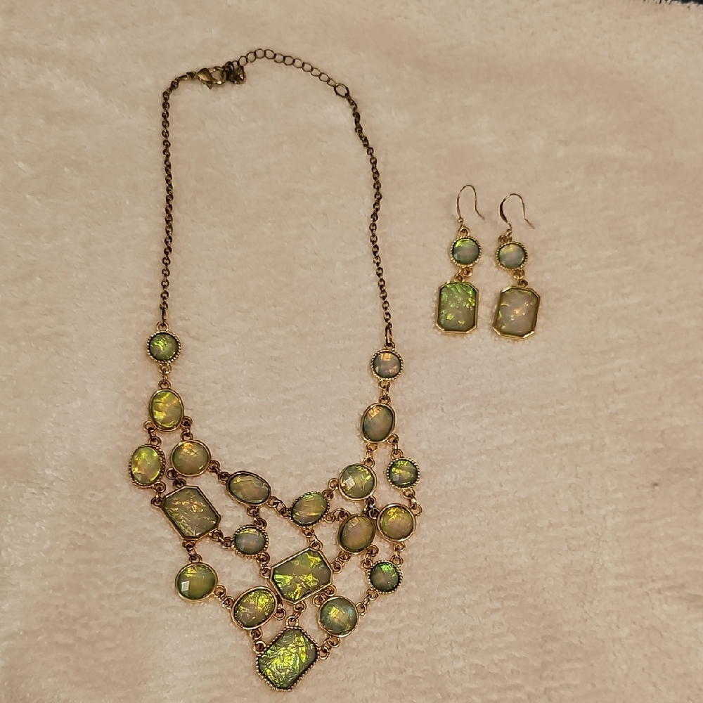 Gold and Green Floral Necklace with Peridot Stones